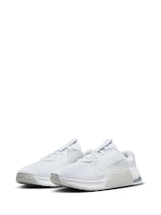 Nike White Metcon 9 Gym Trainers - Image 6 of 10