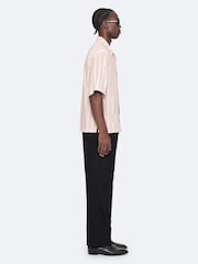 كريم - قميص بأكمام قصيرة Quasar من AllSaints - صورة 5 من 8