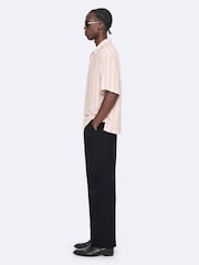 كريم - قميص بأكمام قصيرة Quasar من AllSaints - صورة 7 من 8