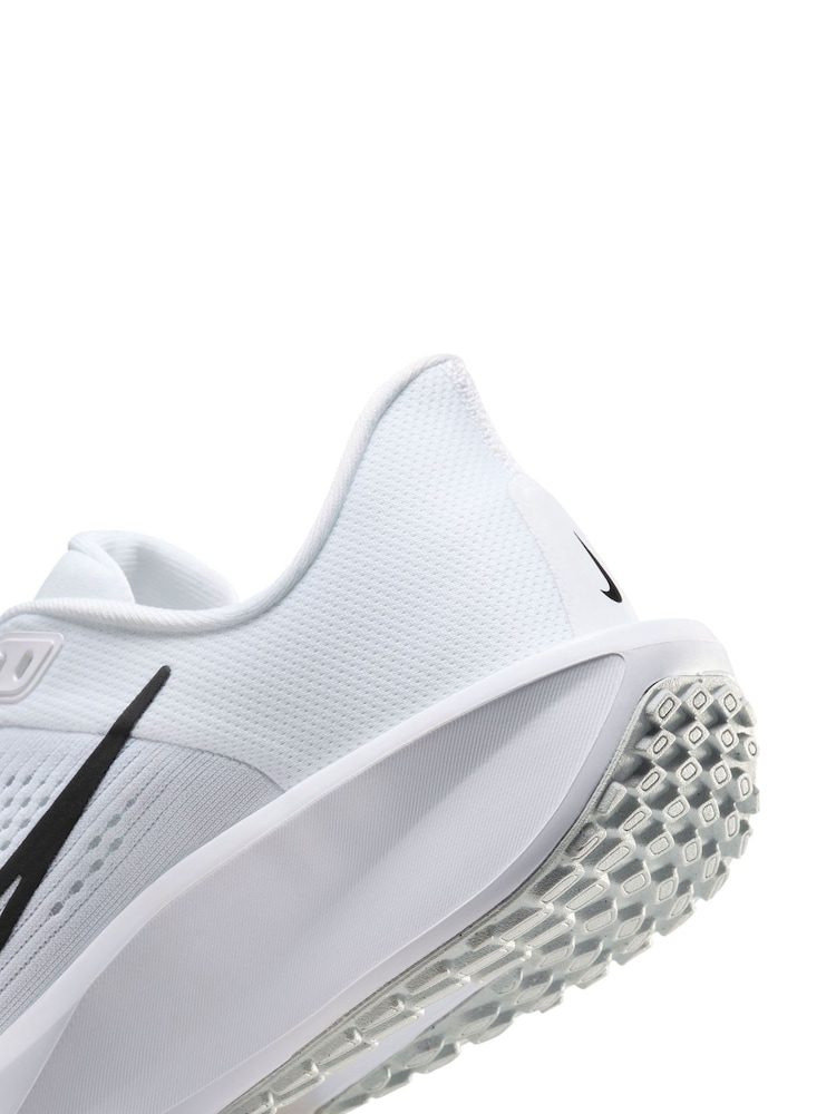 Nike White/Black Quest 6 Road Running Trainers - Image 11 of 11