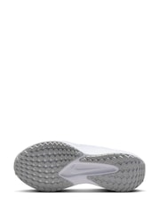 Nike White/Black Quest 6 Road Running Trainers - Image 7 of 11