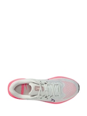 Nike White/Coral Quest 6 Road Running Trainers - Image 3 of 4