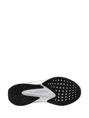 Nike Black/White Quest 6 Road Running Trainers - Image 4 of 4