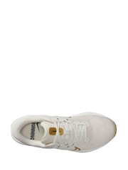 Nike Cream/Gold Quest 6 Road Running Trainers - Image 3 of 4