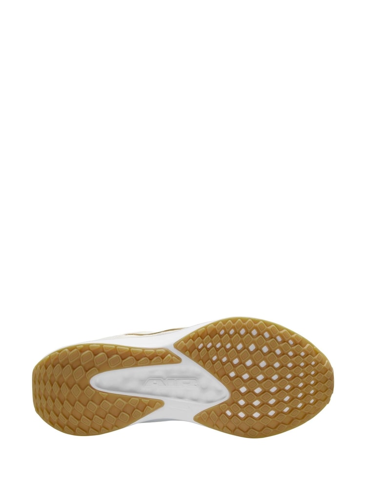 Nike Cream/Gold Quest 6 Road Running Trainers - Image 4 of 4