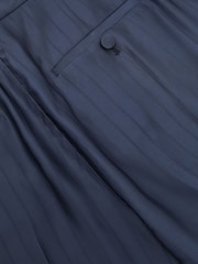 כחול כהה - Atelier Satin Pinstripe Wide-Leg Trousers - תמונה 7 מתוך 7