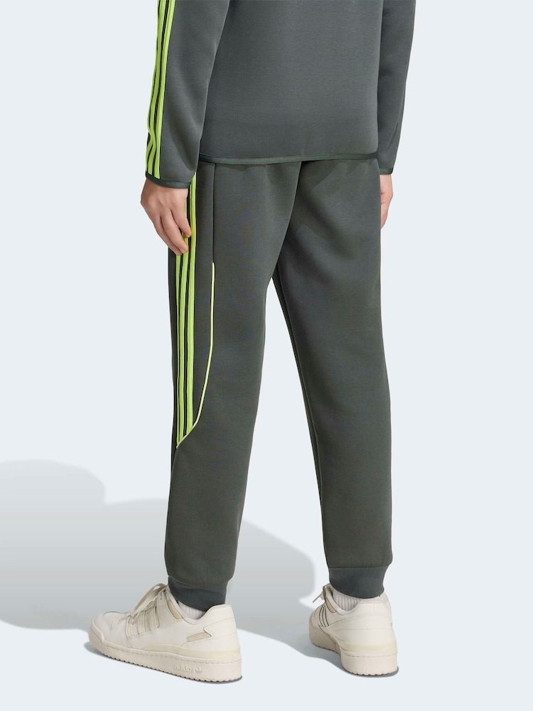 adidas Originals Green Spacer Track Tracksuit Bottoms - Image 2 of 6 adidas Originals Green Spacer Track Tracksuit Bottoms - Image 2 of 6