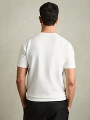 أبيض - تي شيرت جيرسيه إنترلوك بحافة رقبة مستديرة من Reiss Bradley - Image 4 of 7