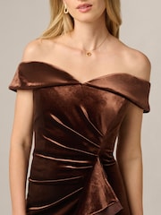 Adrianna Papell Brown Velvet Off The Shoulder Gown - Image 5 of 6