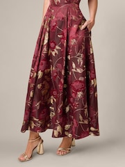 Vestido a media pierna con hombros descubiertos de Adrianna Papell - Imagen 6 de 6
