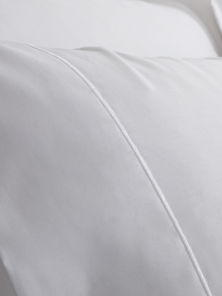Bianca Set of 2 White Luxury 800 Thread Count 100% Cotton Sateen Housewife Pillowcases - Image 2 of 3
