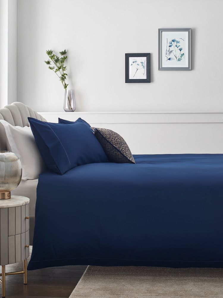 Navy Collection Luxe 300 Thread Count 100% Cotton Sateen Satin Stitch Luxury Duvet Cover And Pillowcase Set - Image 7 of 7