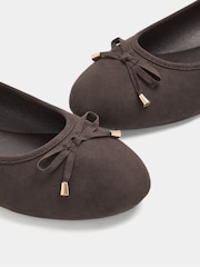 Yours Curve Brown Extra Wide Fit Faux Leather Ballet Flats - Image 5 of 5
