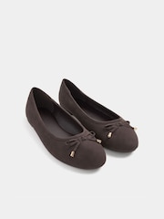 Yours Curve Brown Wide Fit Faux Leather Ballet Flats - Image 3 of 5