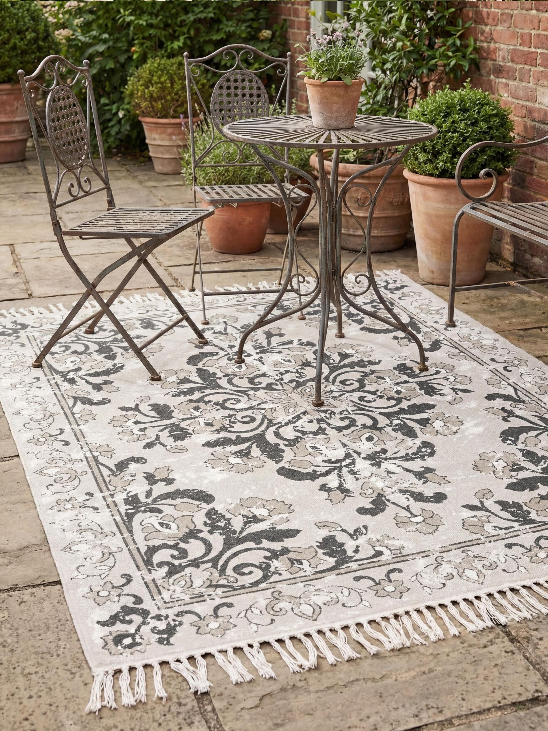 Kew Grey Rug 120 x 170cm - 100% Recycled Plastic - Indoor/Outdoor Use - Image 4
