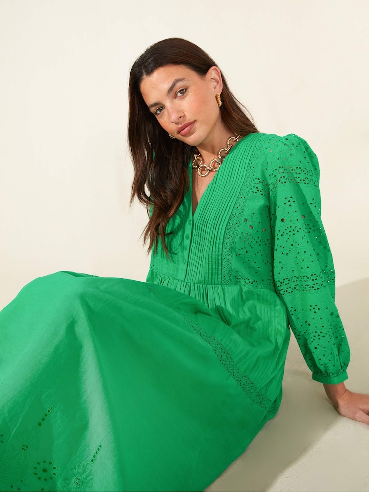 Ro&Zo Green Pintuck Detail Broderie Midi Dress - Image 3 of 3
