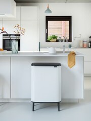 Brabantia White Bo Hi 2 x 30L Touch Bin - Image 4 of 7