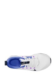 Nike White/Navy Omni Youth Trainers - Image 3 of 4