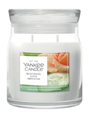 Yankee Candle Blooming Love Signature Medium Jar Candle - Image 3 of 3
