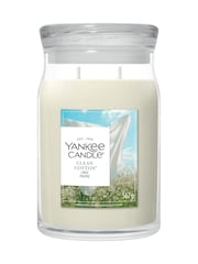 Yankee Candle Clean Cotton Signature Medium Jar Candle - Image 3 of 3