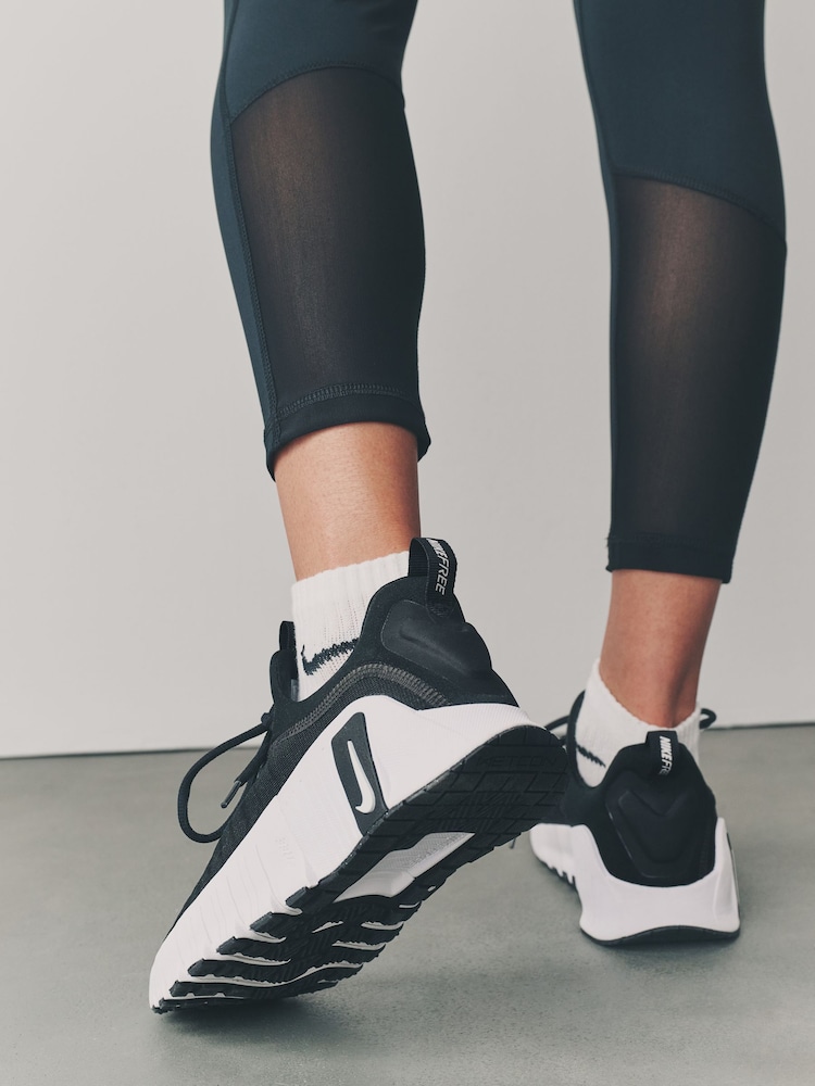 Nike Black Free Metcon 6 Training Trainers - Image 3 of 8