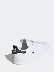 adidas Originals White/Black Stan Smith Trainers - Image 4 of 8