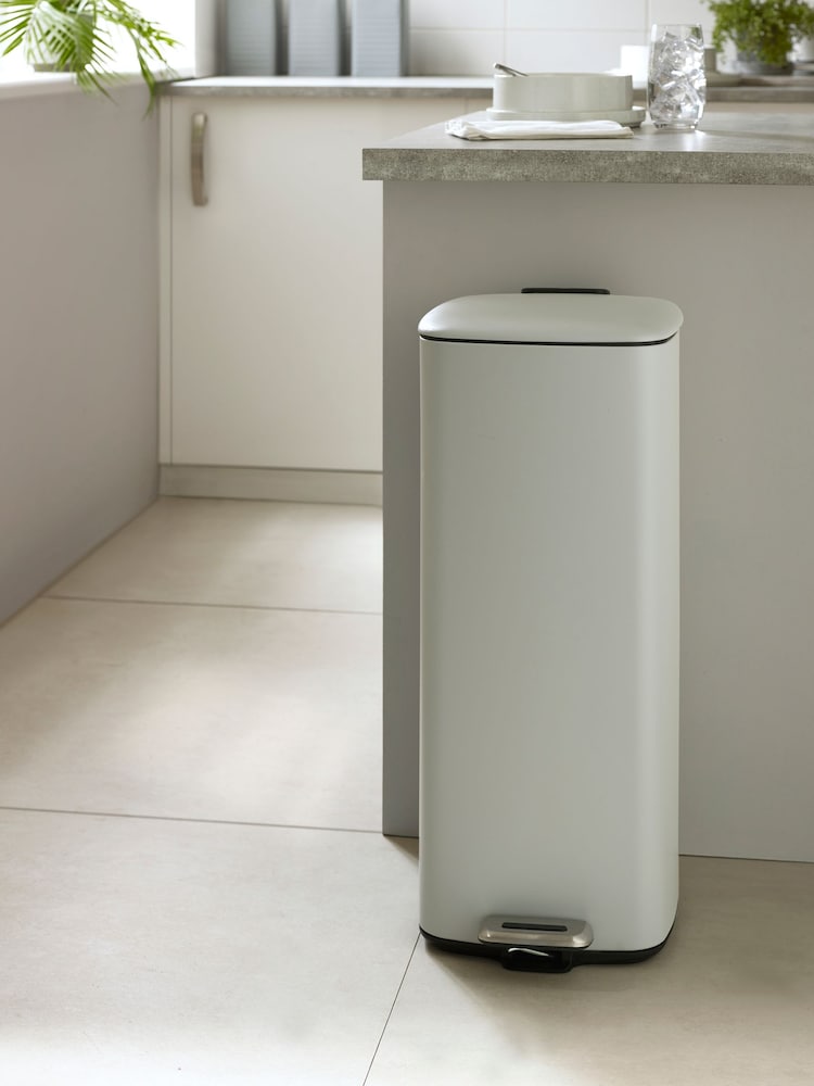 Cubo de basura de 30 l con pedal y cierre amortiguado - Imagen 1 de 5