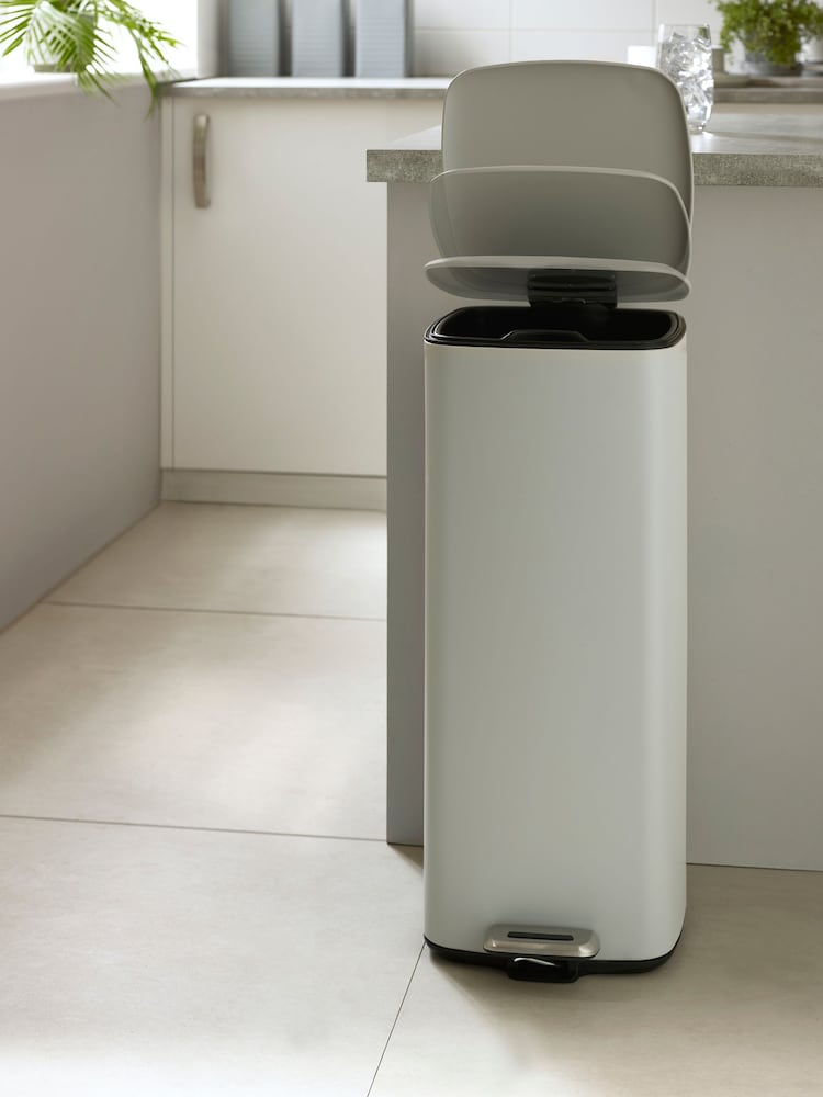 Cubo de basura de 30 l con pedal y cierre amortiguado - Imagen 2 de 5