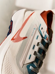 Nike White/Blue Pegasus Trail 5 GORETEX Running Trainers - Image 12 of 21