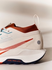 Nike White/Blue Pegasus Trail 5 GORETEX Running Trainers - Image 9 of 21