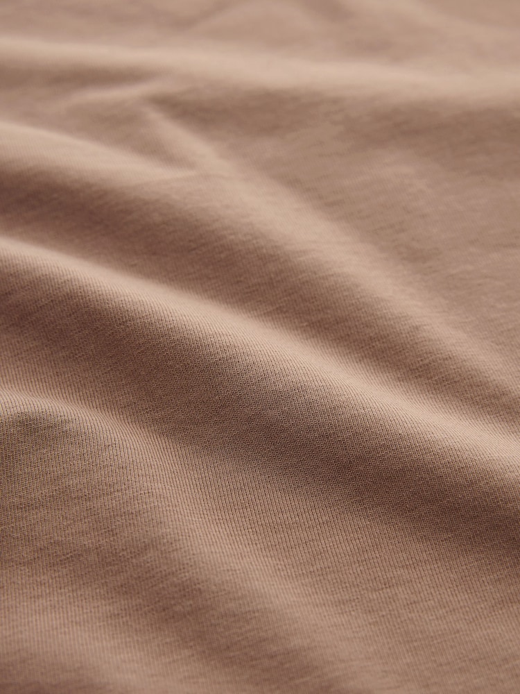 Neutrale Farbe - Top mit schmalen Spagettiträgern und V-Ausschnitt - Bild 6 von 6 Neutrale Farbe - Top mit schmalen Spagettiträgern und V-Ausschnitt - Bild 6 von 6
