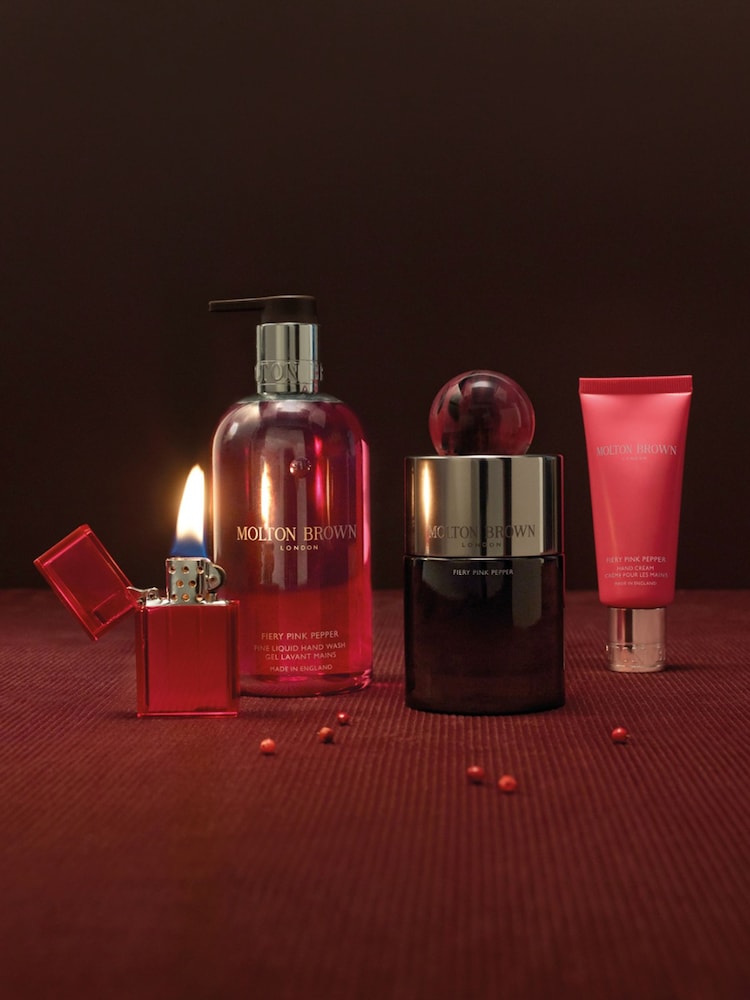Molton Brown Fiery Pink Pepper 300ml Bath & Shower Gel - Image 3 of 3