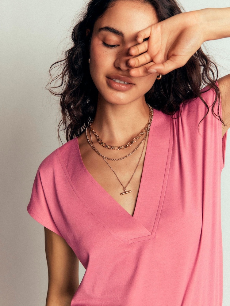 Boden Pink Imi Supersoft V-neck T-Shirt - Image 2 of 4 Boden Pink Imi Supersoft V-neck T-Shirt - Image 2 of 4
