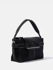 Mint Velvet Annie Semsket Crossbody-veske - Bilde 4 av 6