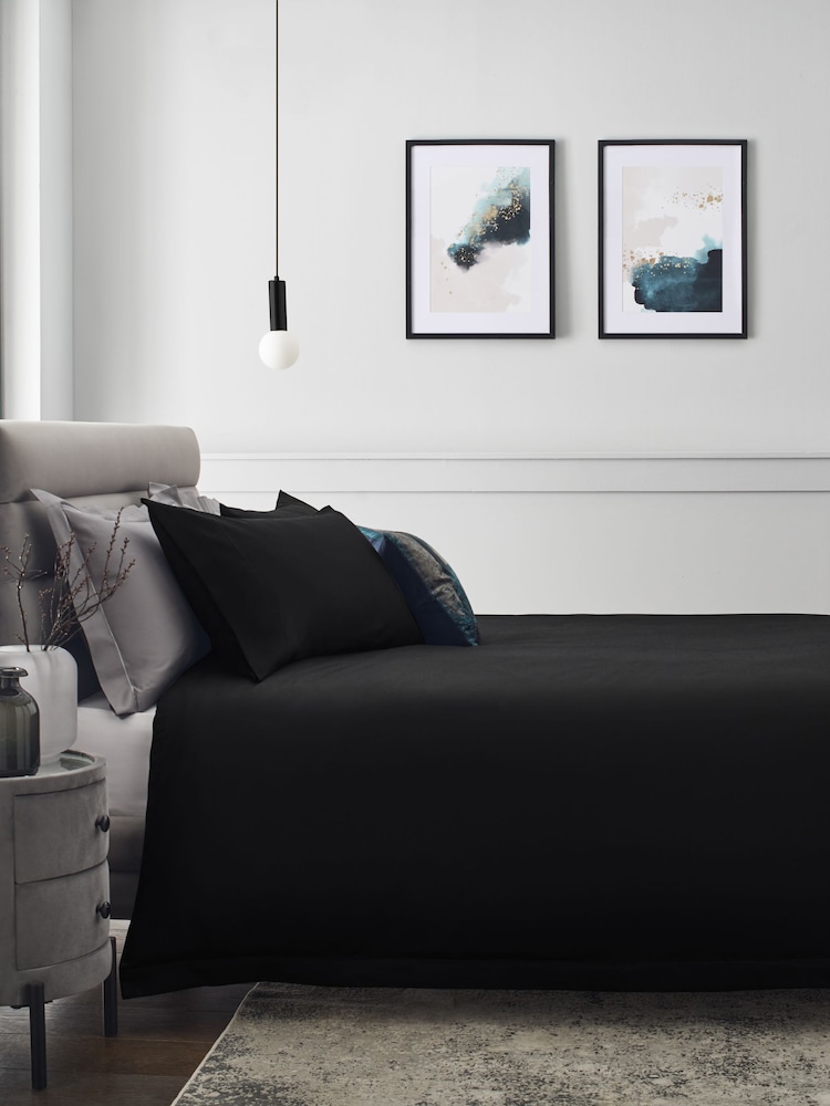 Black Collection Luxe 300 Thread Count 100% Cotton Sateen Satin Stitch Luxury Duvet Cover And Pillowcase Set - Image 3 of 5