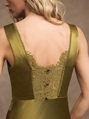 Grün - Mint Velvet Midikleid aus Satin mit Spitzen-Detail - Bild 4 von 8
