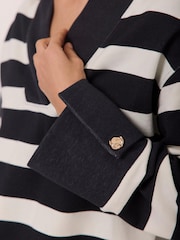 Blau - Mint Velvet Cotton V-Neck Button Detail Sweatshirt - Bild 5 von 8