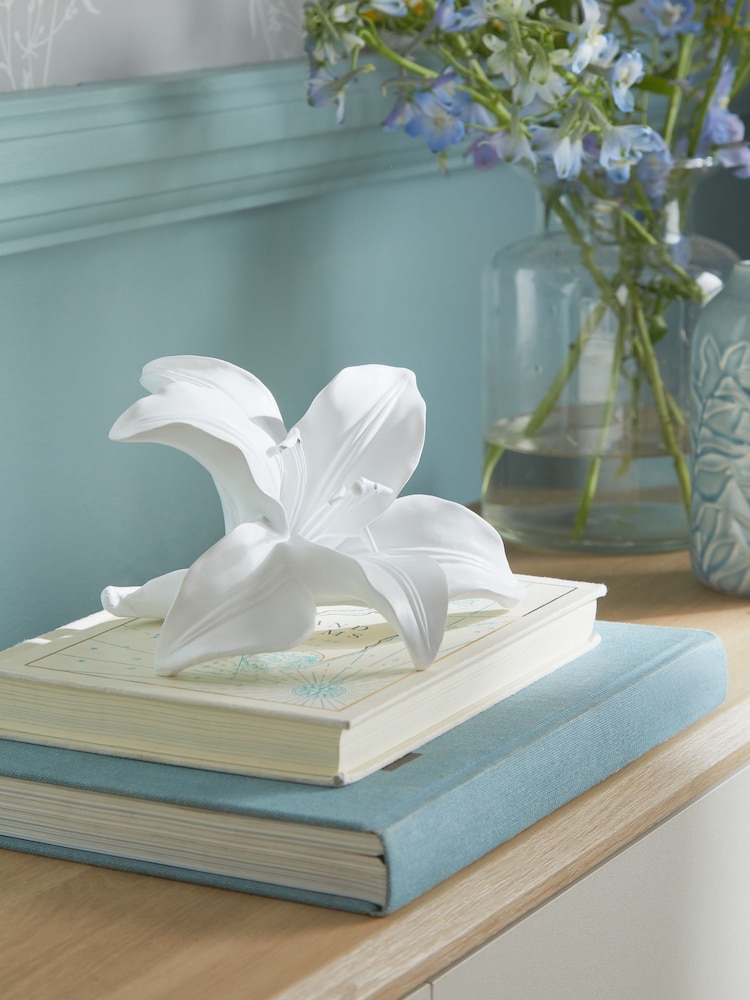 White Lily Flower Ornament - Image 4 of 4