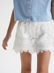 Reiss Ivory Skylar 9-12 yrs Lace Shorts - Image 4 of 6