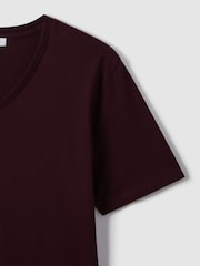 Reiss Bordeaux Dayton Cotton V-Neck T-Shirt - Image 5 of 6