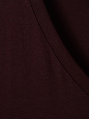 Reiss Bordeaux Dayton Cotton V-Neck T-Shirt - Image 6 of 6