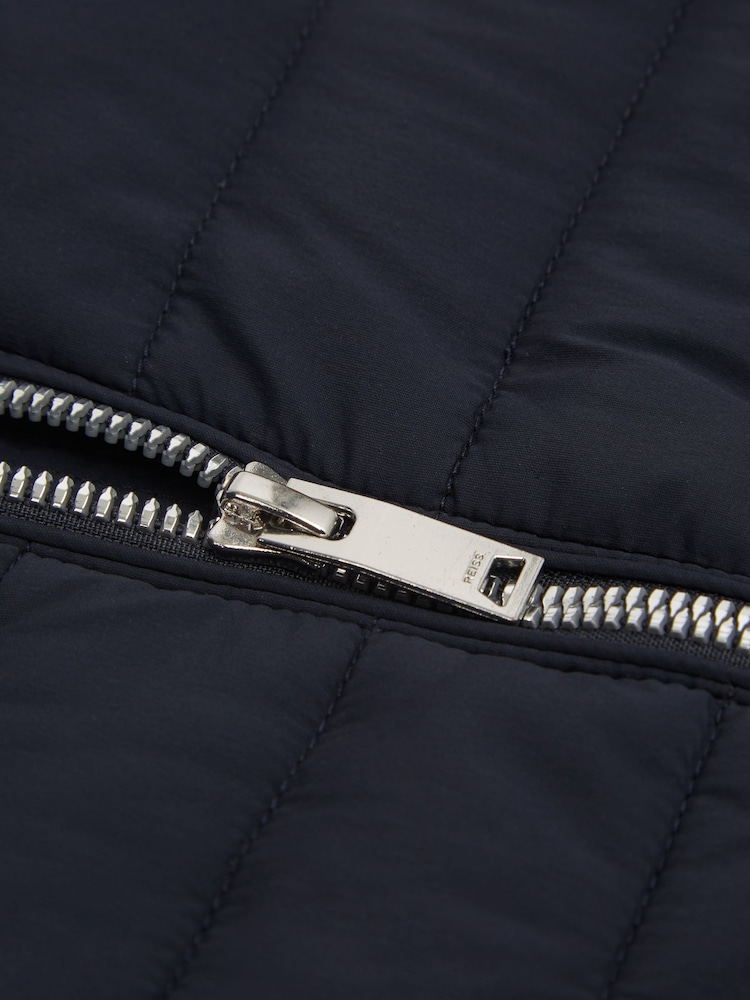Marineblau - Reiss Flintoff Hybrid-Steppjacke mit weitem Stehkragen - Bild 7 von 7 Marineblau - Reiss Flintoff Hybrid-Steppjacke mit weitem Stehkragen - Bild 7 von 7