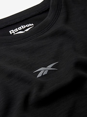 Reebok Reflective Print Sports T-Shirt - Image 9 of 9