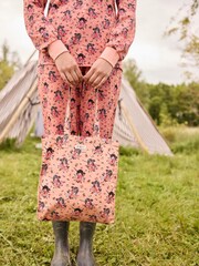 برتقالي - رسمة القطة الخائفة - حقيبة كتب كبيرة من نسيج قطن 100% من Cath Kidston - صورة 1 من 9