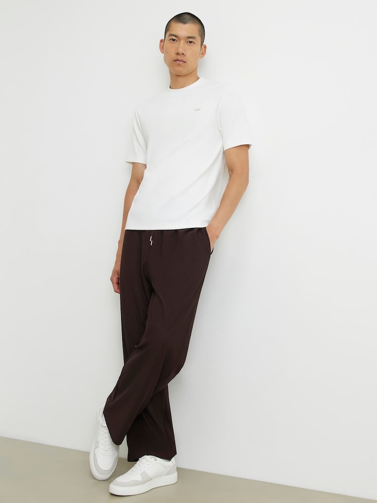 River Island Slim Fit Vertical Stripe Ottoman T-Shirt - صورة 4 من 4 River Island Slim Fit Vertical Stripe Ottoman T-Shirt - صورة 4 من 4