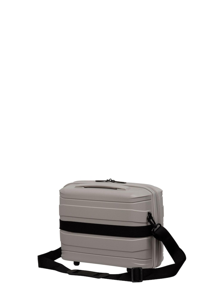 IT Luggage Momentous Vanity Case - Image 1 of 1