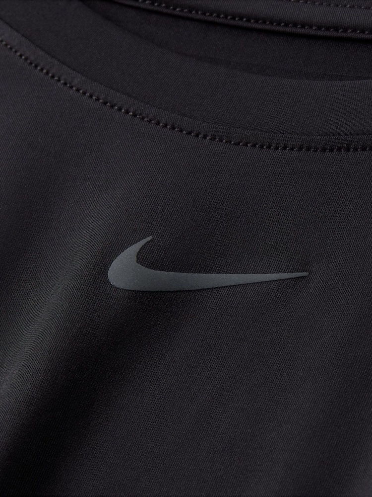 Nike Black Curve One Classic Dri-FIT Short-Sleeve Fitness T-Shirt - Image 8 of 8