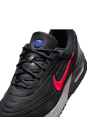 Nike Black/Crimson Air Max Verse Trainers - Image 9 of 10