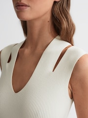 Reiss White Nina Fitted Double Strap Knit Vest - Image 3 of 5