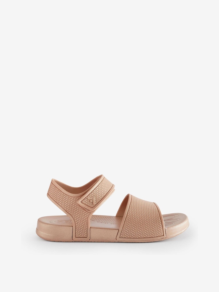 Goud - FitFlop Kids Junior Iqushion Shimmer Ergonomic Sandals - Image 1 of 4